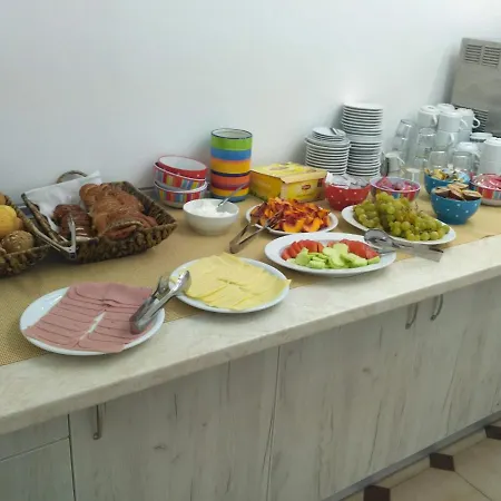 Ξενοδοχείο Golden Days 2*